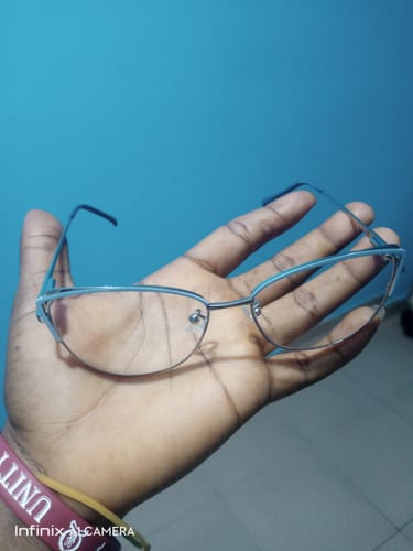 Customer photo review of Lara