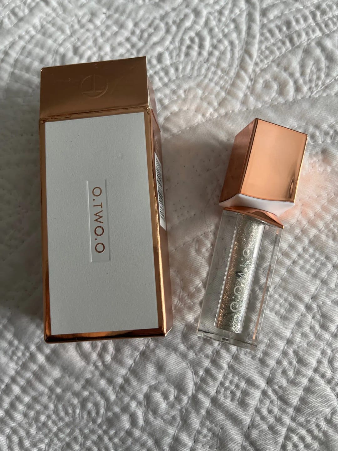 Customer photo review of O.TWO.O MIST LIQUID EYESHADOW