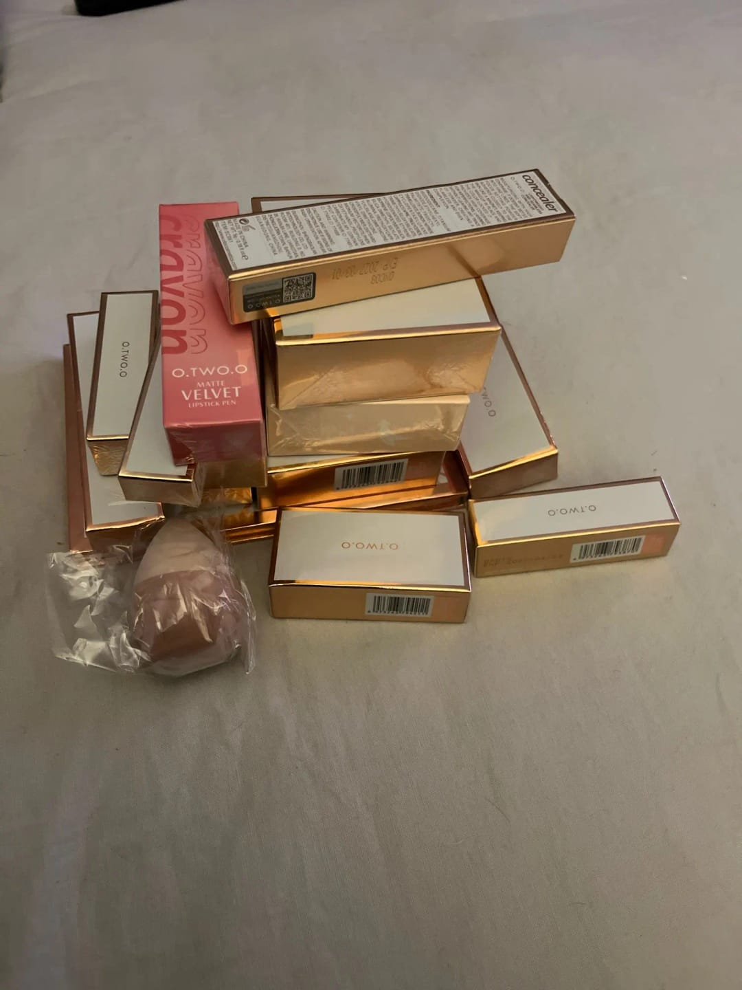 Customer photo review of O.TWO.O MIST LIQUID EYESHADOW