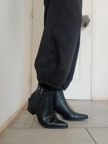 Customer photo review of Botín Taco Negro Mujer 33764