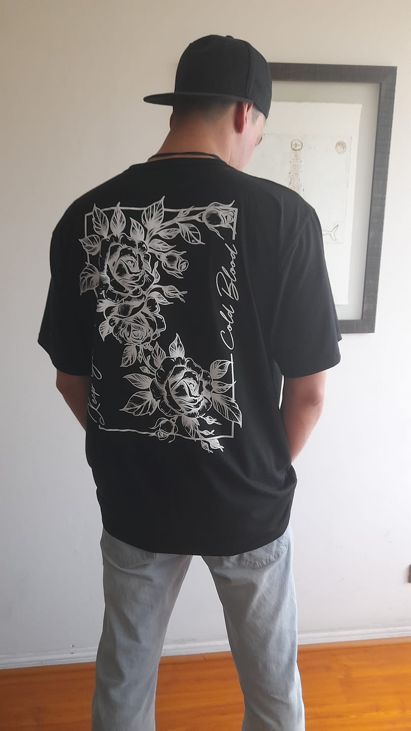 Customer photo review of POLERA BLACK & ROSES