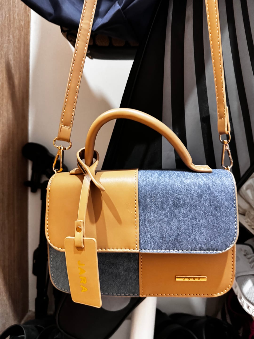 Customer photo review of Malta Color-block handbag