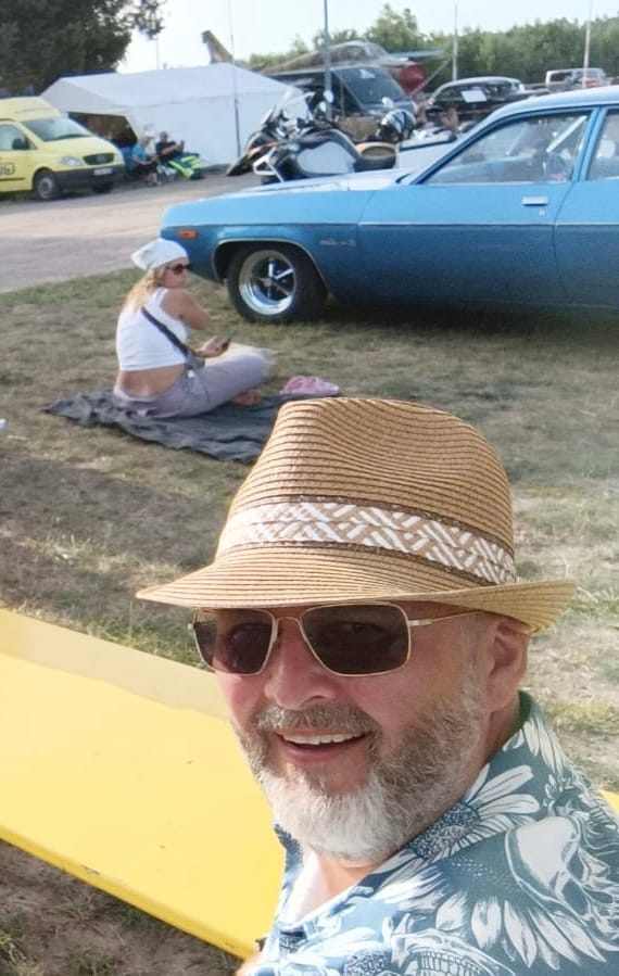 Customer photo review of Herren Hawaiihemd mit Knöpfen Navy Blau