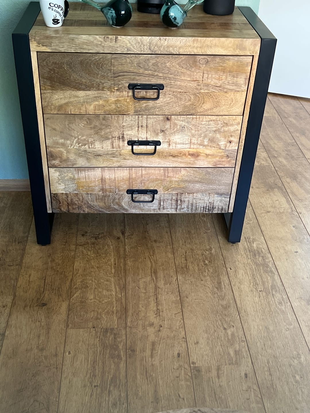 Customer photo review of Ladekast Mangohout Britt  | Mangohout en Staal | 80x40x80cm