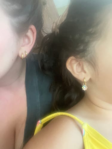 Customer photo review of Gold Huggies