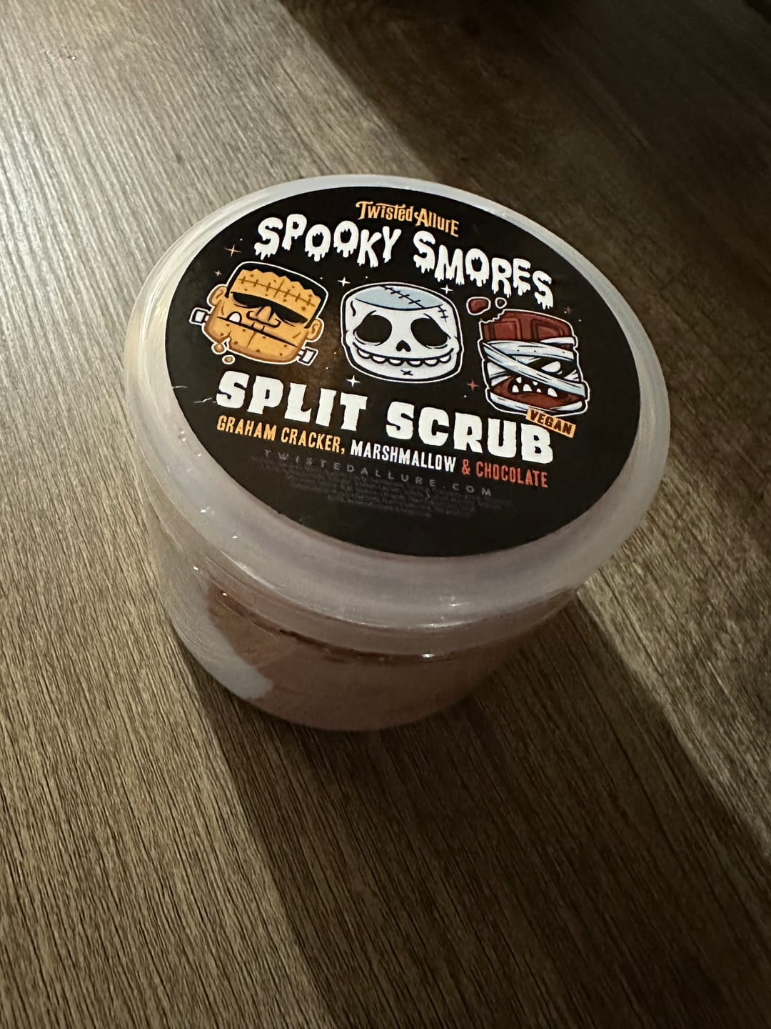 Customer photo review of Spooky Smores Split Scrub (Chocolate bar, Marshmallows & Graham Crackers)