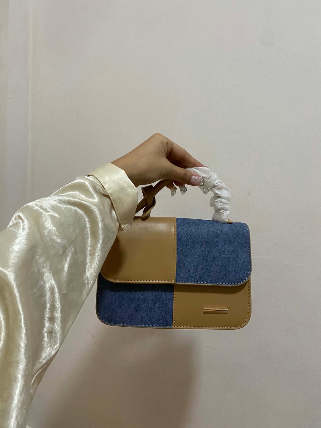 Customer photo review of Malta Color-block handbag