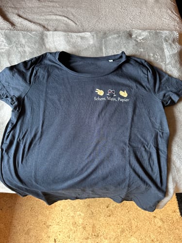 Customer photo review of Schere, Wein, Papier - Damenshirt