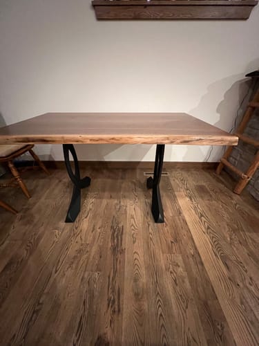 Customer photo review of Furniture Legs 418 Curva 28H, Metal Dining Table Legs