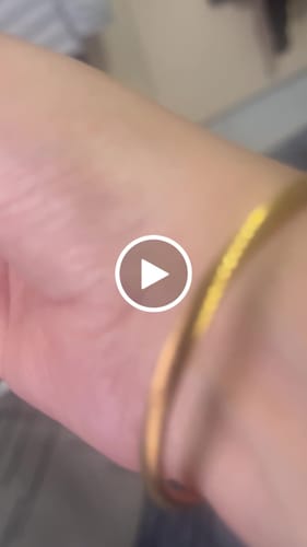 Customer video review of Amir Bangle - Gold