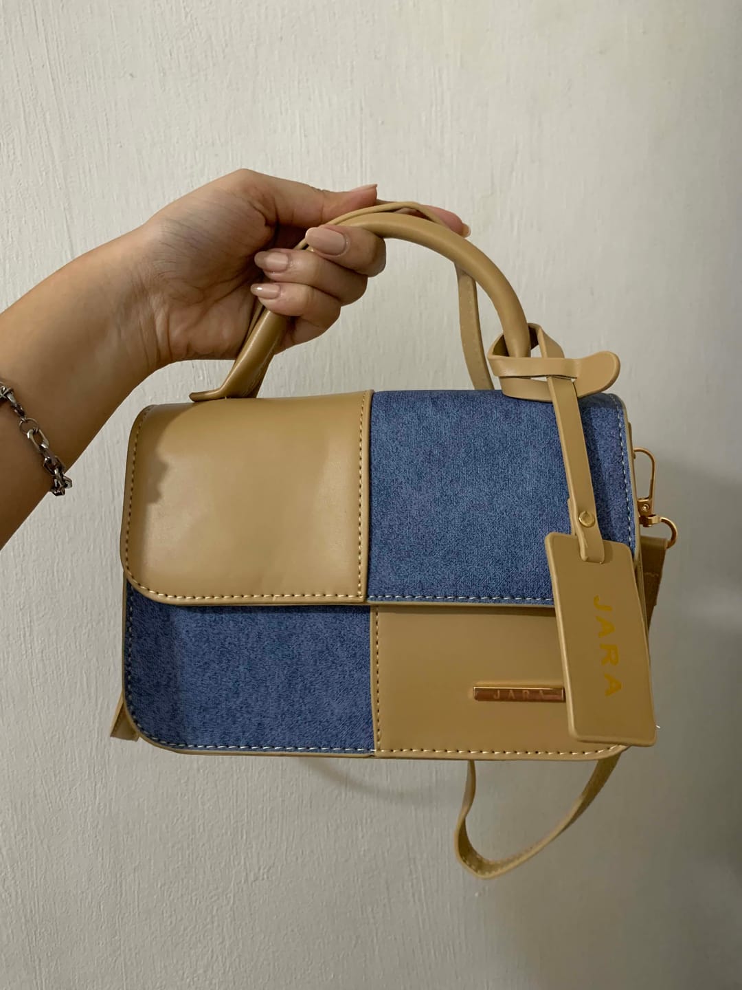 Customer photo review of Malta Color-block handbag