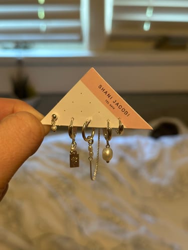 Customer photo review of Bar Earrings Set