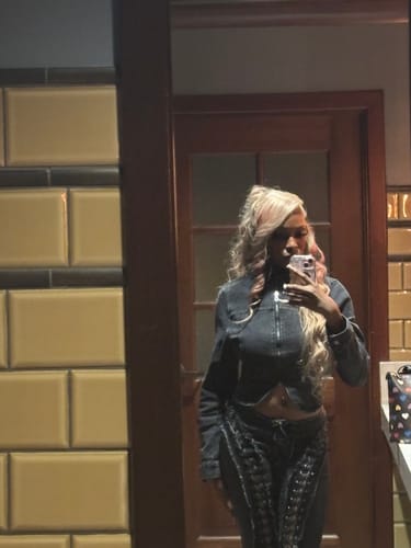 Customer photo review of LOW RISERS (BLACK DENIM)