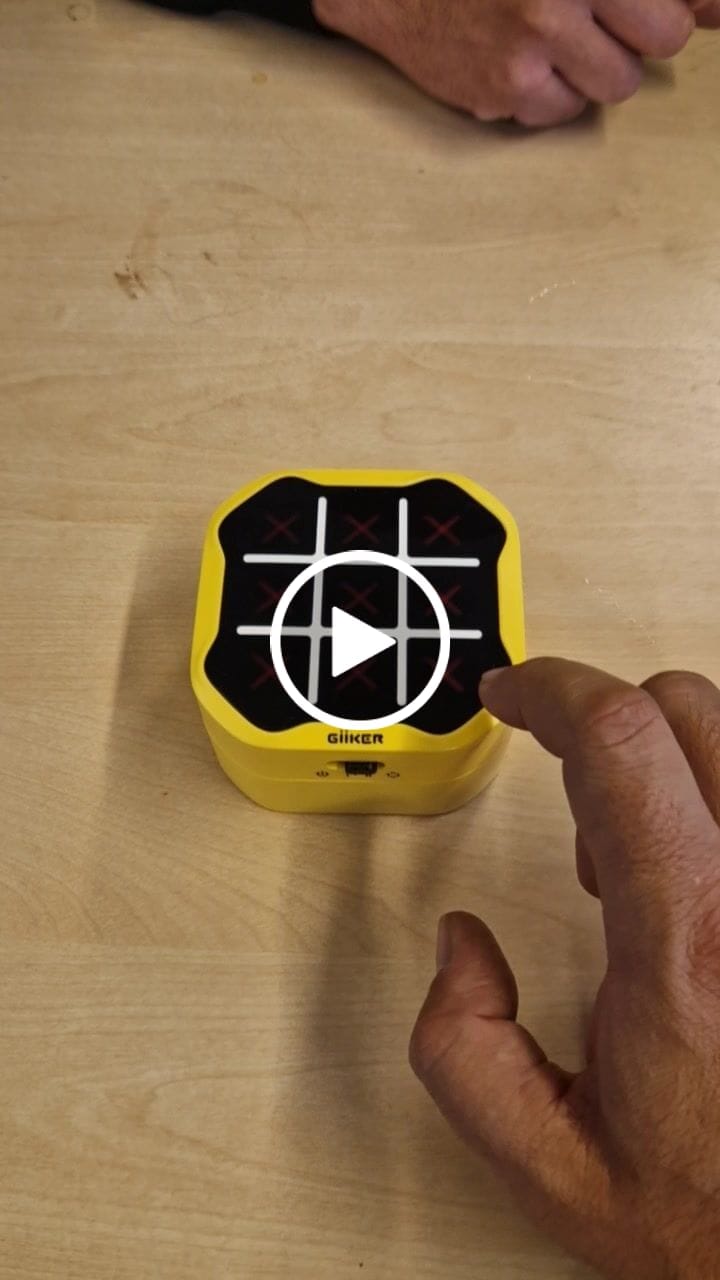 Customer video review of GiiKER Tic-Tac-Toe Bolt