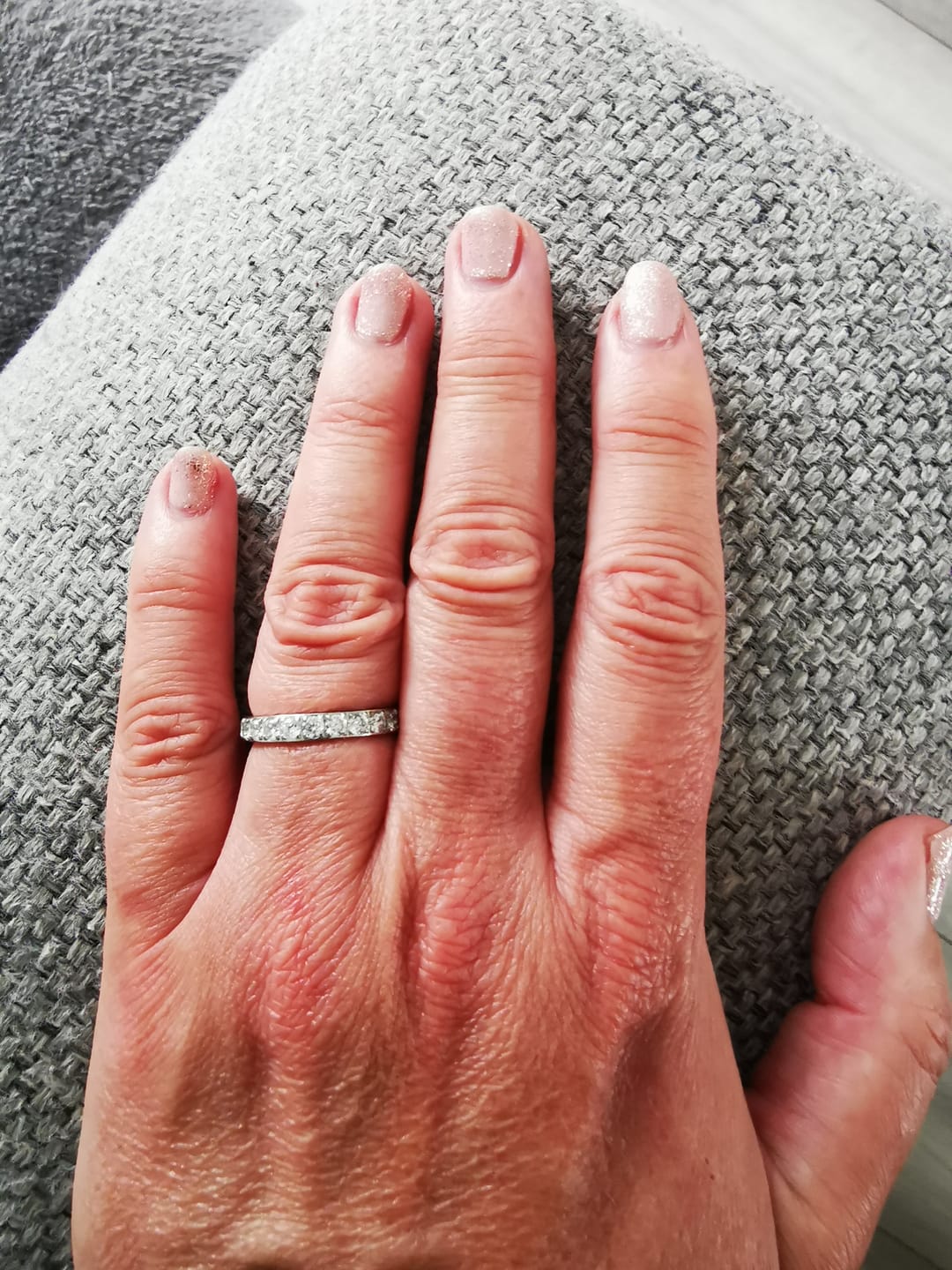 Customer photo review of White Gold 3mm Full Glitz Ring
