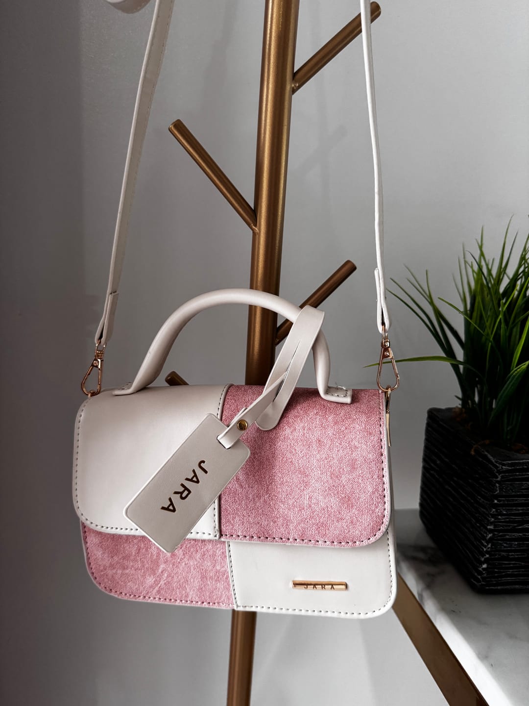 Customer photo review of Malta Color-block handbag