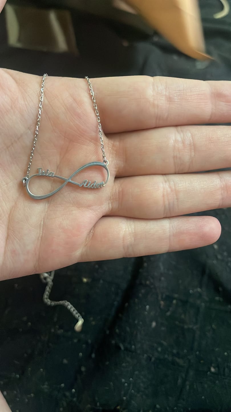 Customer photo review of Collar Infinito ~ Personalizable