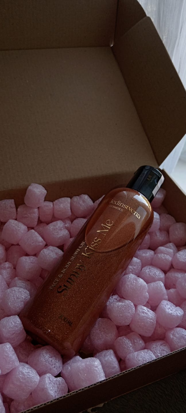 Customer photo review of Sunny Kiss Me