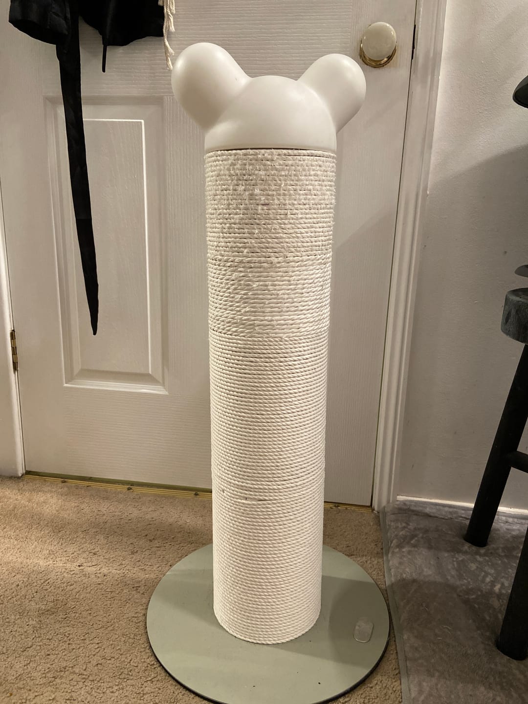 Customer photo review of Makesure Nino Cat Scratching Post | Cat Tree