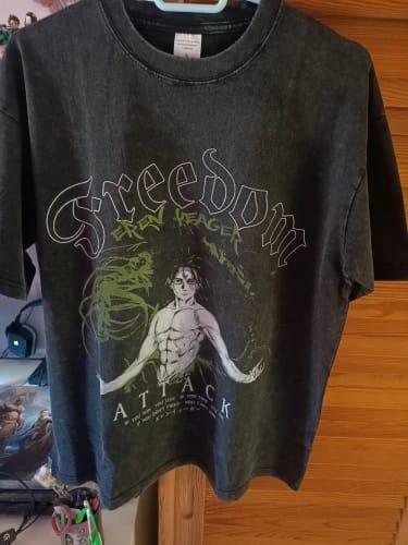 Customer photo review of Eren Oversized Vintage T-shirt V3