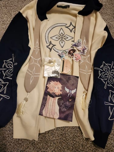 Customer photo review of Genshin Zipper Hoodie [In-Stock]
