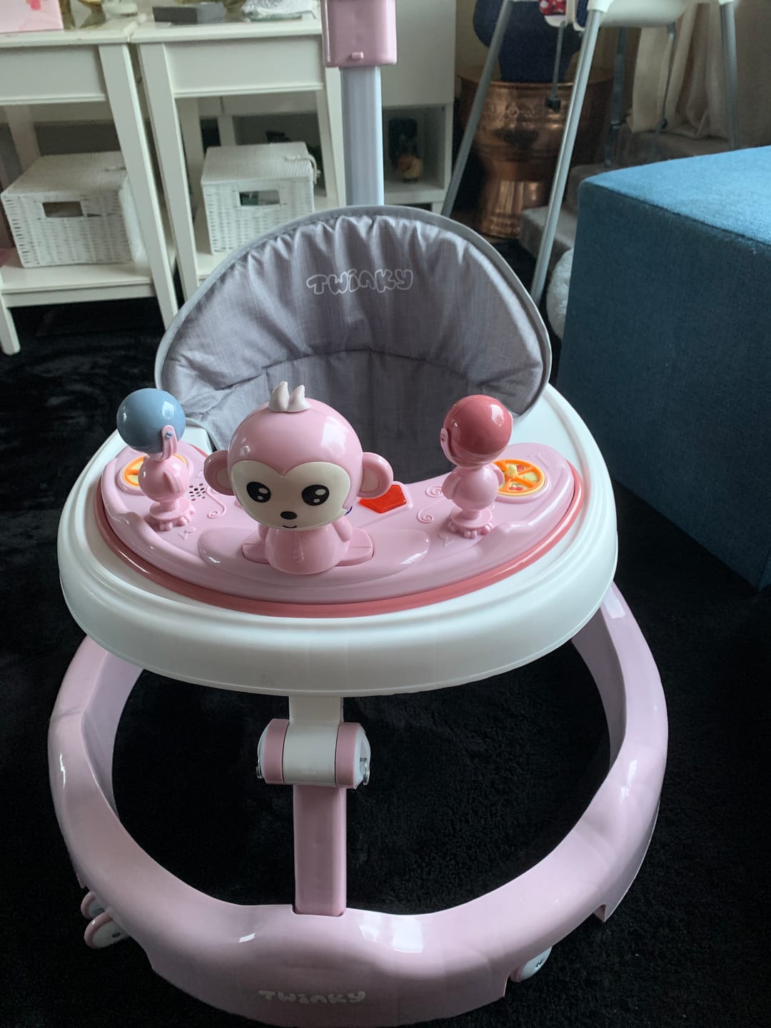 Customer photo review of {PRE-ORDER} Twinky Loopstoel Baby - Roze