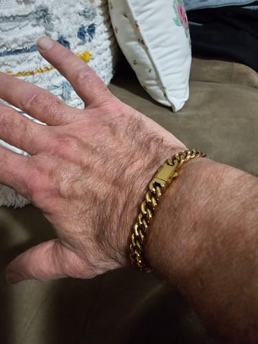 Customer photo review of 18k Gold Clasp Cuban Bracelet