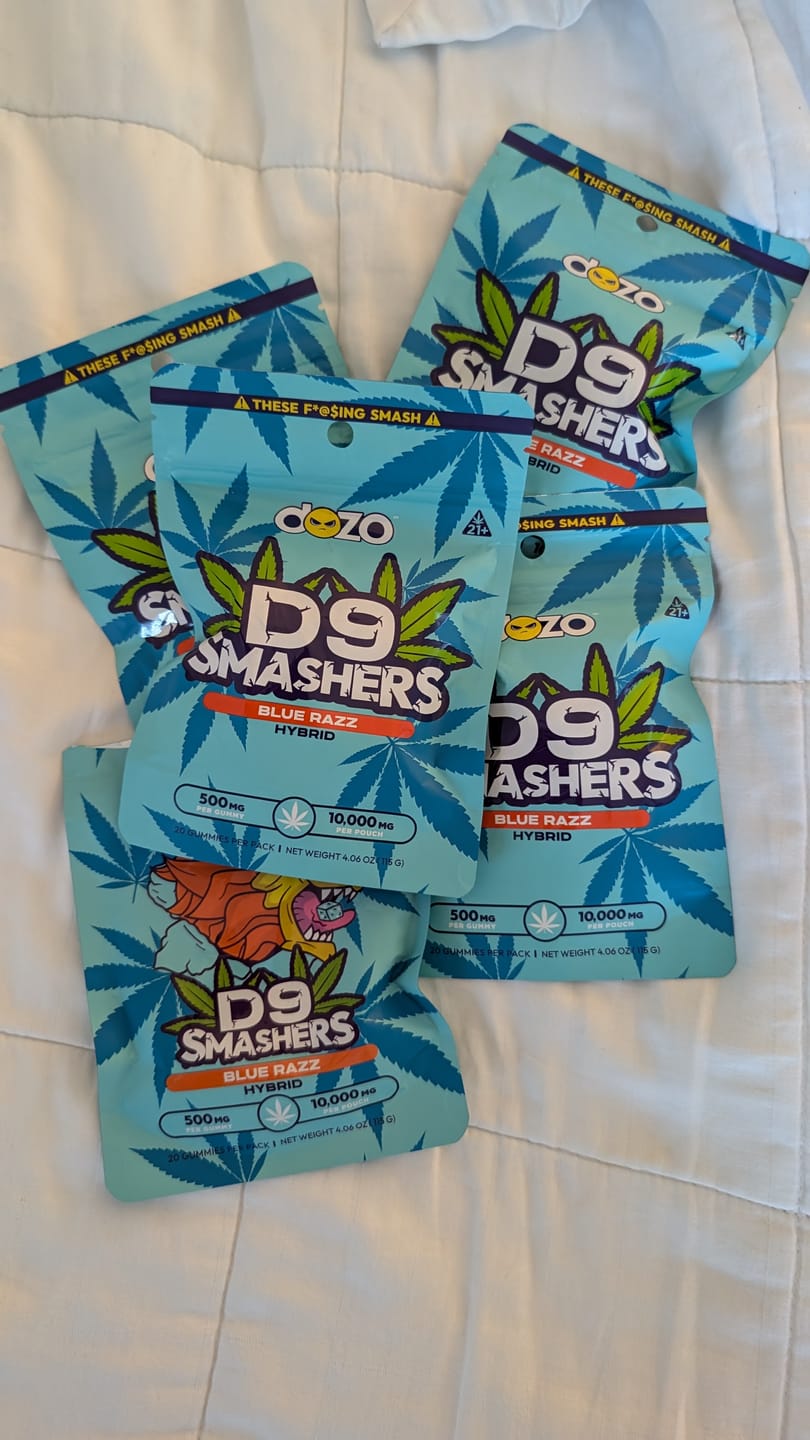 Customer photo review of D9 Smasher | Blue Razz (Hybrid)