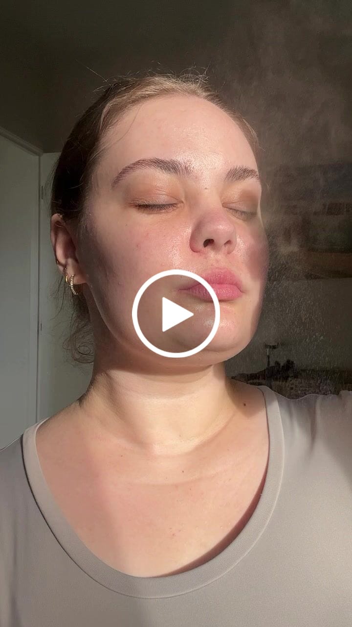 Customer video review of Facial Spritz