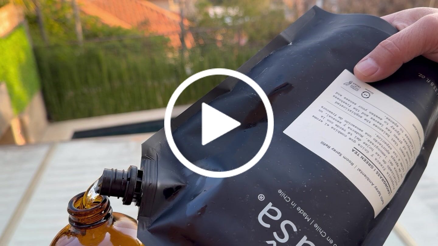 Customer video review of Lemongrass I Green Tea  - Recarga Aromatizante en Spray |  Para Telas y Ropa de Cama  - 1000 ml