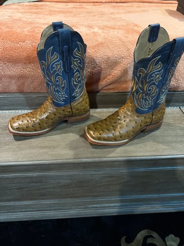 Customer photo review of OSTRICH LIGHT BROWN PRINT  | MEN SQUARE TOE WESTERN COWBOY BOOTS