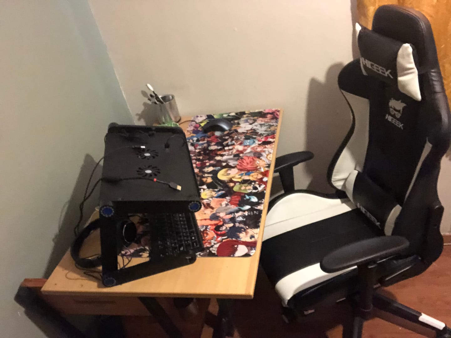 Customer photo review of Soporte Mesa Multifuncional Notebook