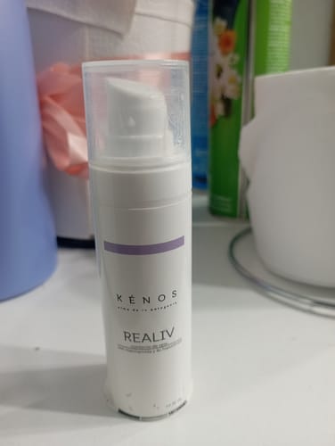 Customer photo review of Realiv - Contorno de ojos