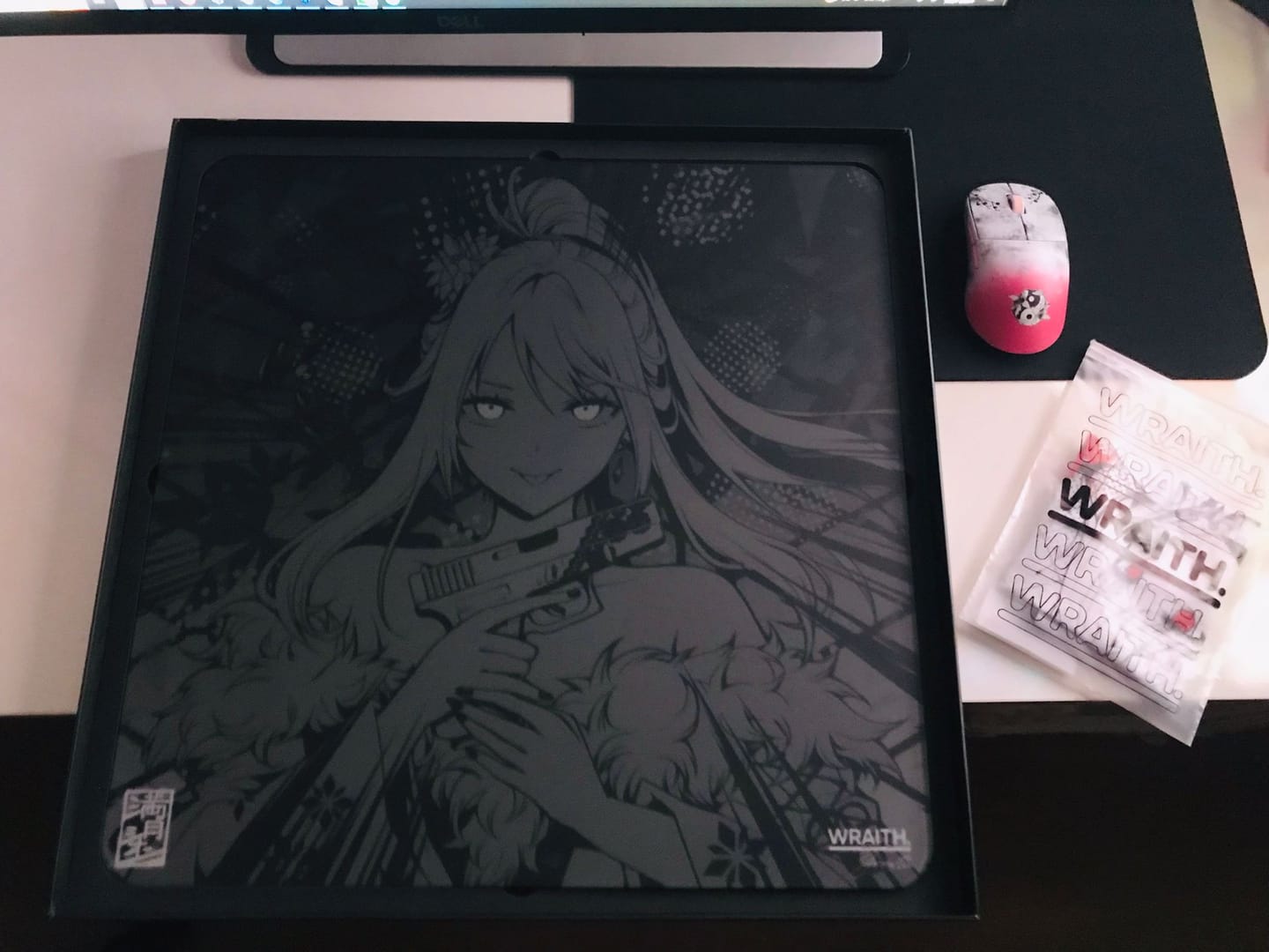 Customer photo review of Wraith Cosmic Glass V2 Cam Mousepad
