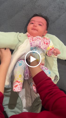 Customer video review of Organic Cotton & Camel Wool Winter Sleep Sack With Arms 3.5 TOG - Mint Sky