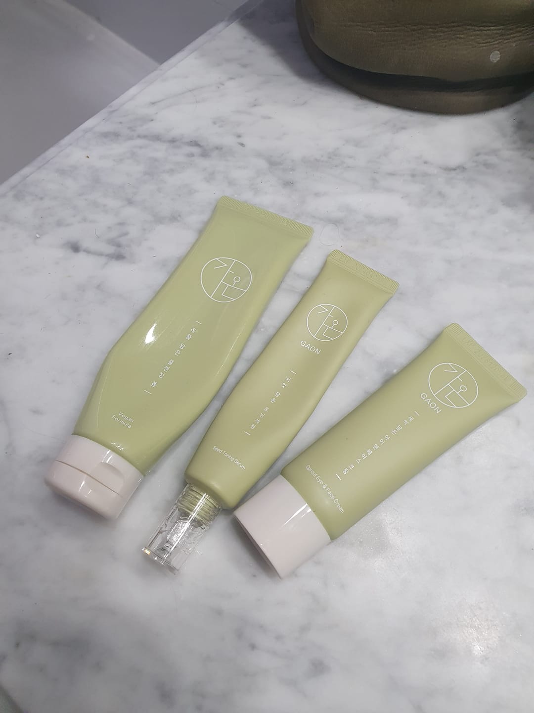 Customer photo review of Crema  Antioxidante y Contorno de Ojos Vegana Gaon 50ml