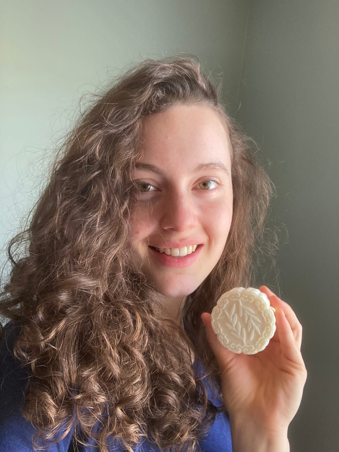 Customer photo review of Tea Tree Mint Essential Oil Shampoo Bar
