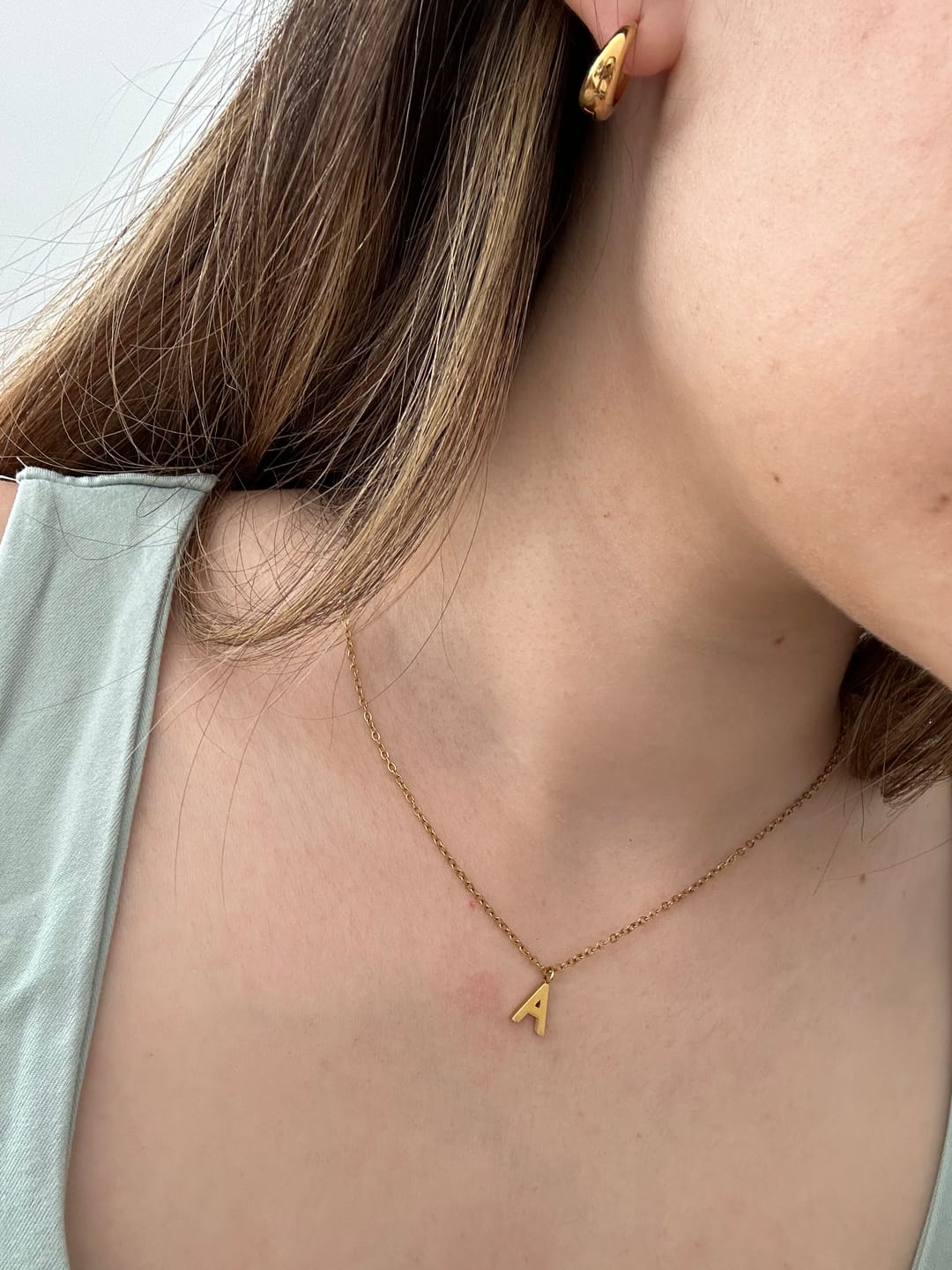 Customer photo review of Filigran Letter Halskette | 18K vergoldet