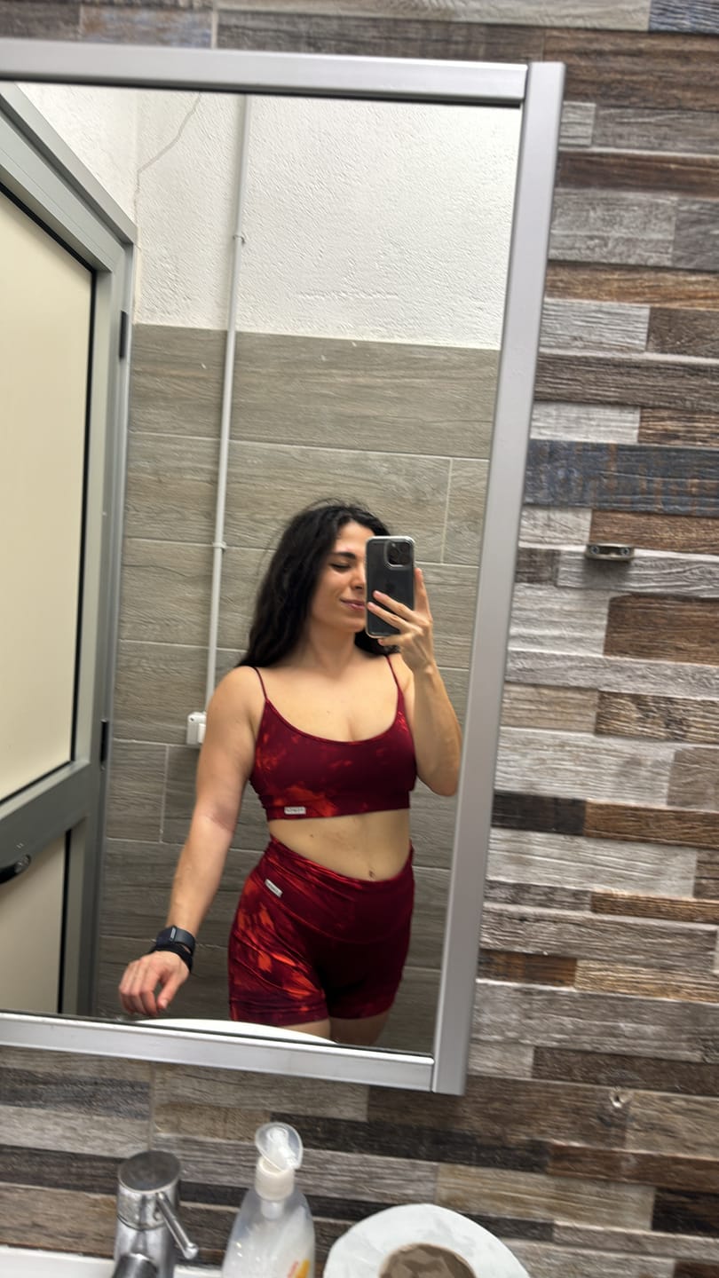 Customer photo review of Shorts Maltinto Rosso Inferno