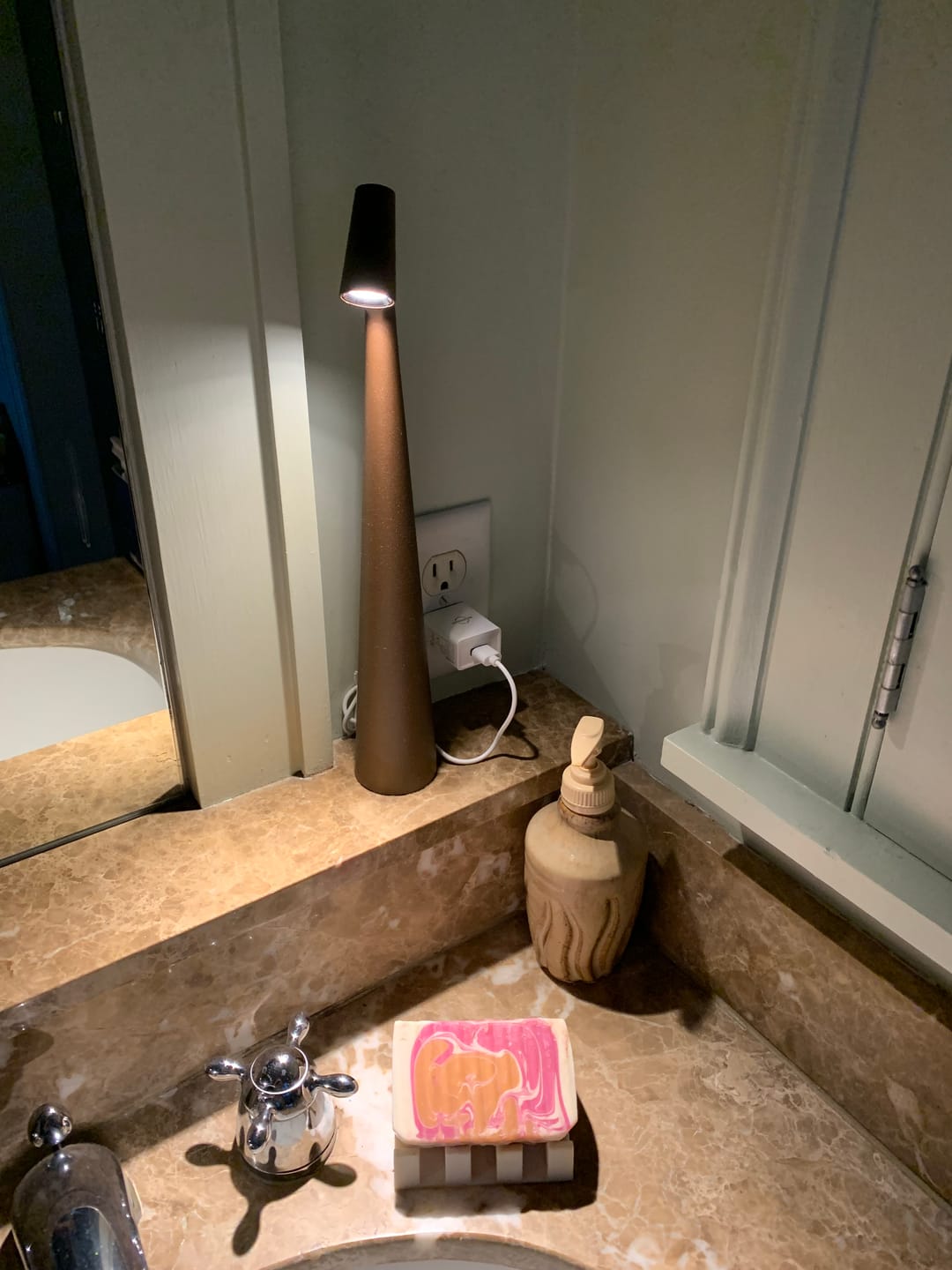 Customer photo review of Kalem™ Sculpting Table Lamp