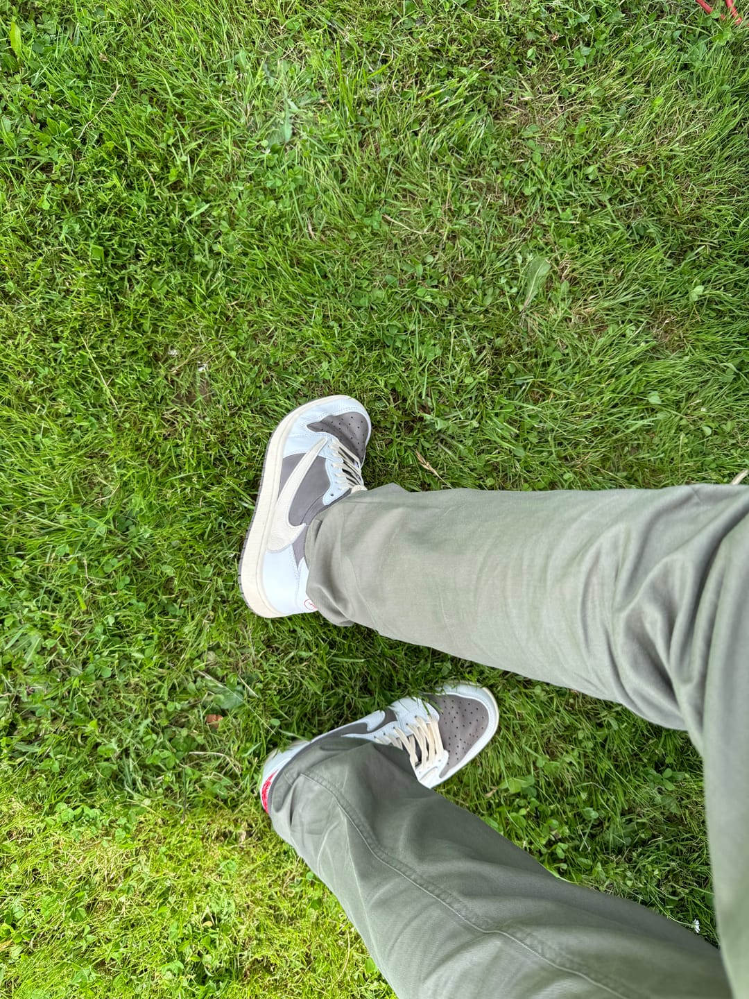 Customer photo review of AJ1 Low Travis Scott Reverse Mocha