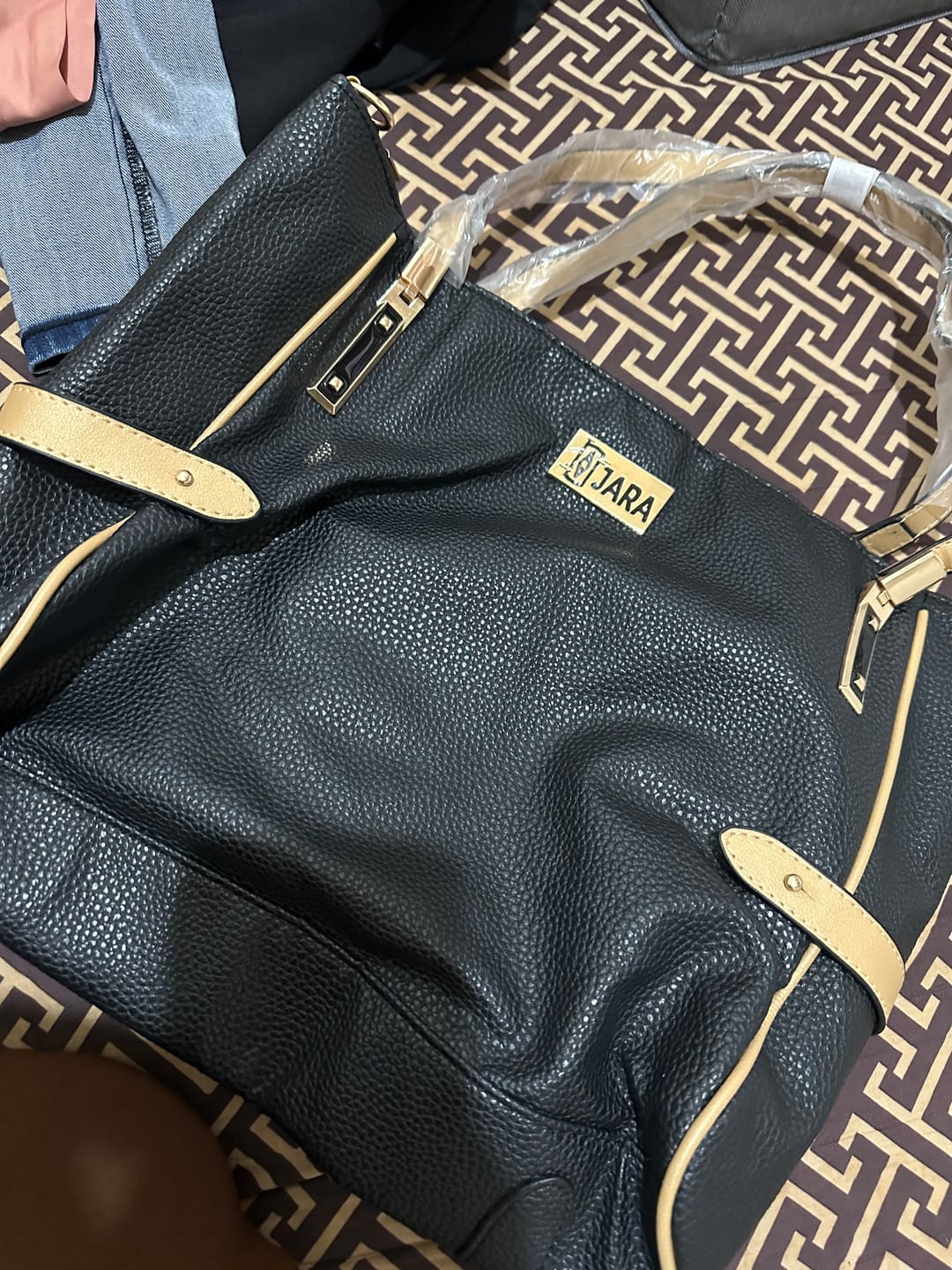 Customer photo review of VENICE LEATHER TOTE BAG