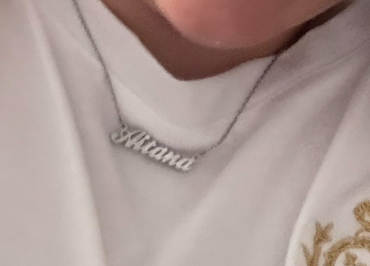 Customer photo review of Collar Nombre