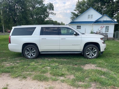 Customer photo review of 2015-2020 Chevrolet Suburban Magnetic Struts Front OE Replacement Kit (GC6FB)