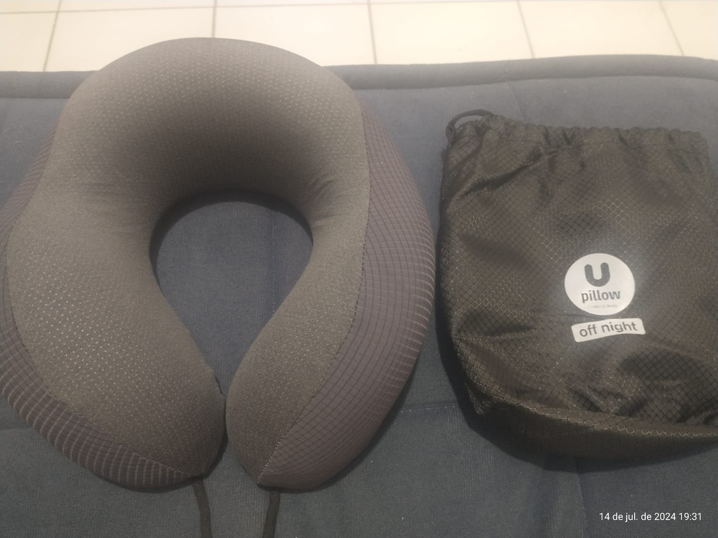 Customer photo review of Travel Pillow U - IWS Off Night