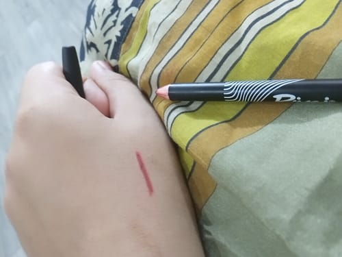 Customer photo review of Rivaj Lip & Eye Pencil