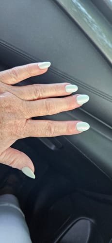 Customer photo review of Pearl Next Door Press On Nails (24PC)