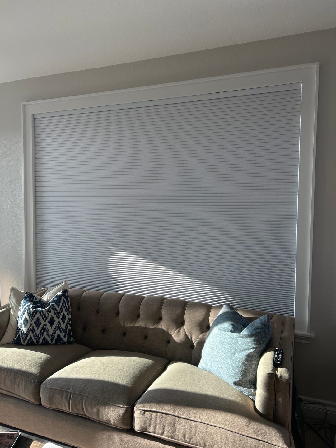 Customer photo review of SmartWings Motorized Blackout Cellular Shades Hazel