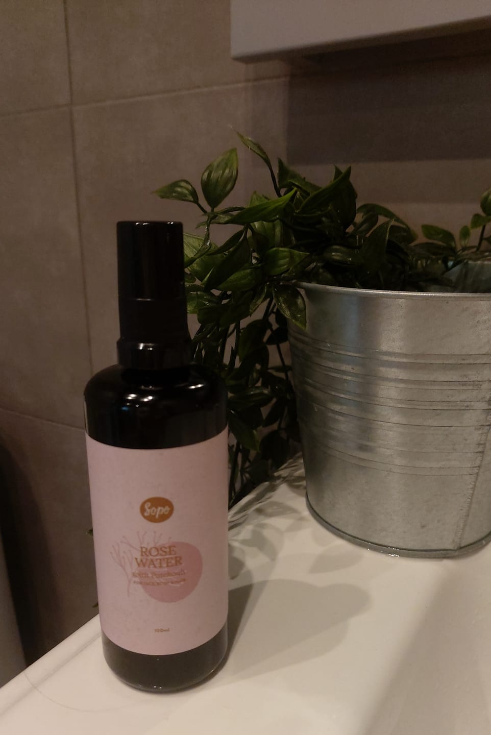 Customer photo review of Sielunsiskojen Patsuli-Ruusuvesi
