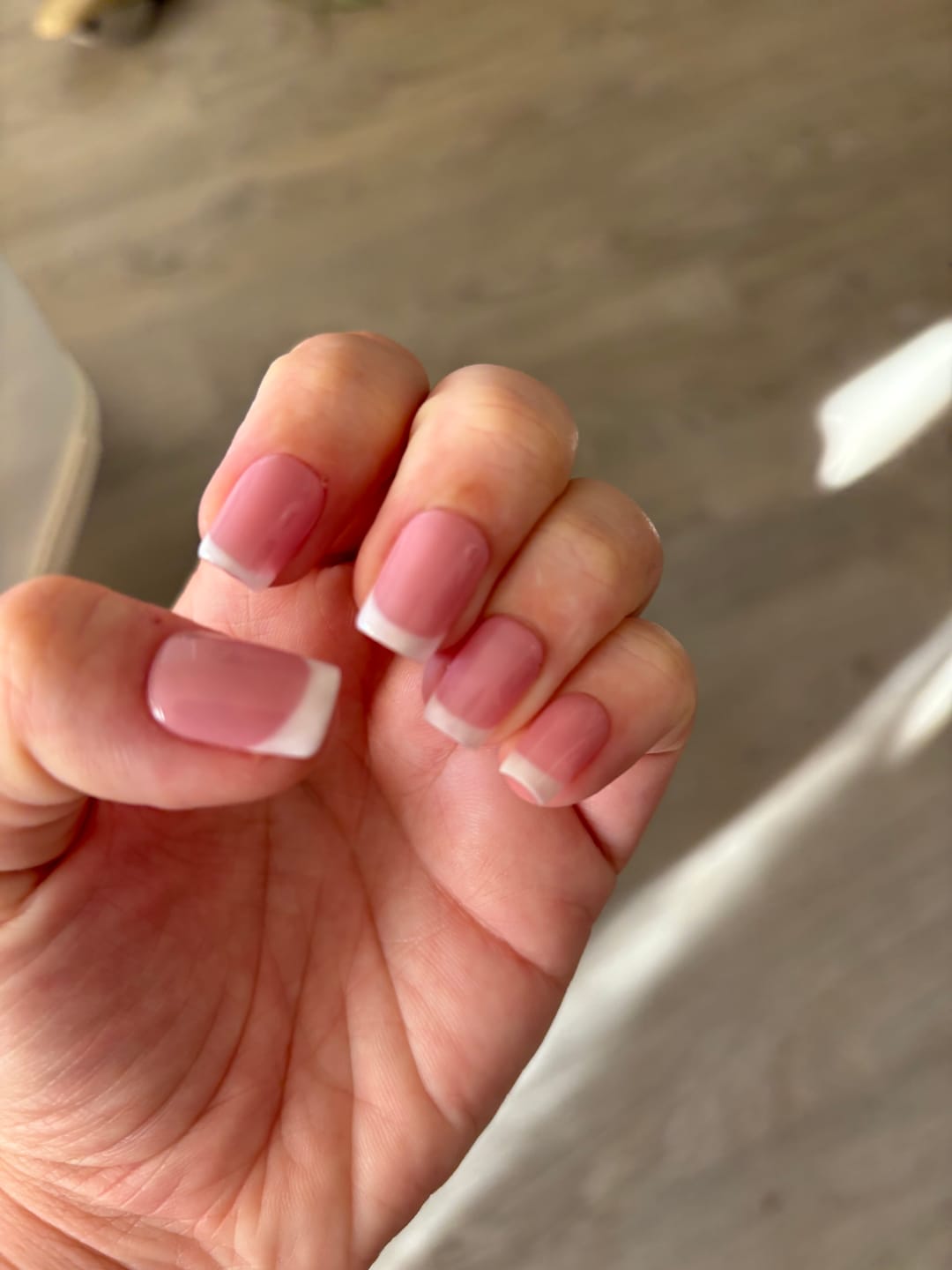 Customer photo review of FAUX ONGLES FRENCH CARRÉ COURTS